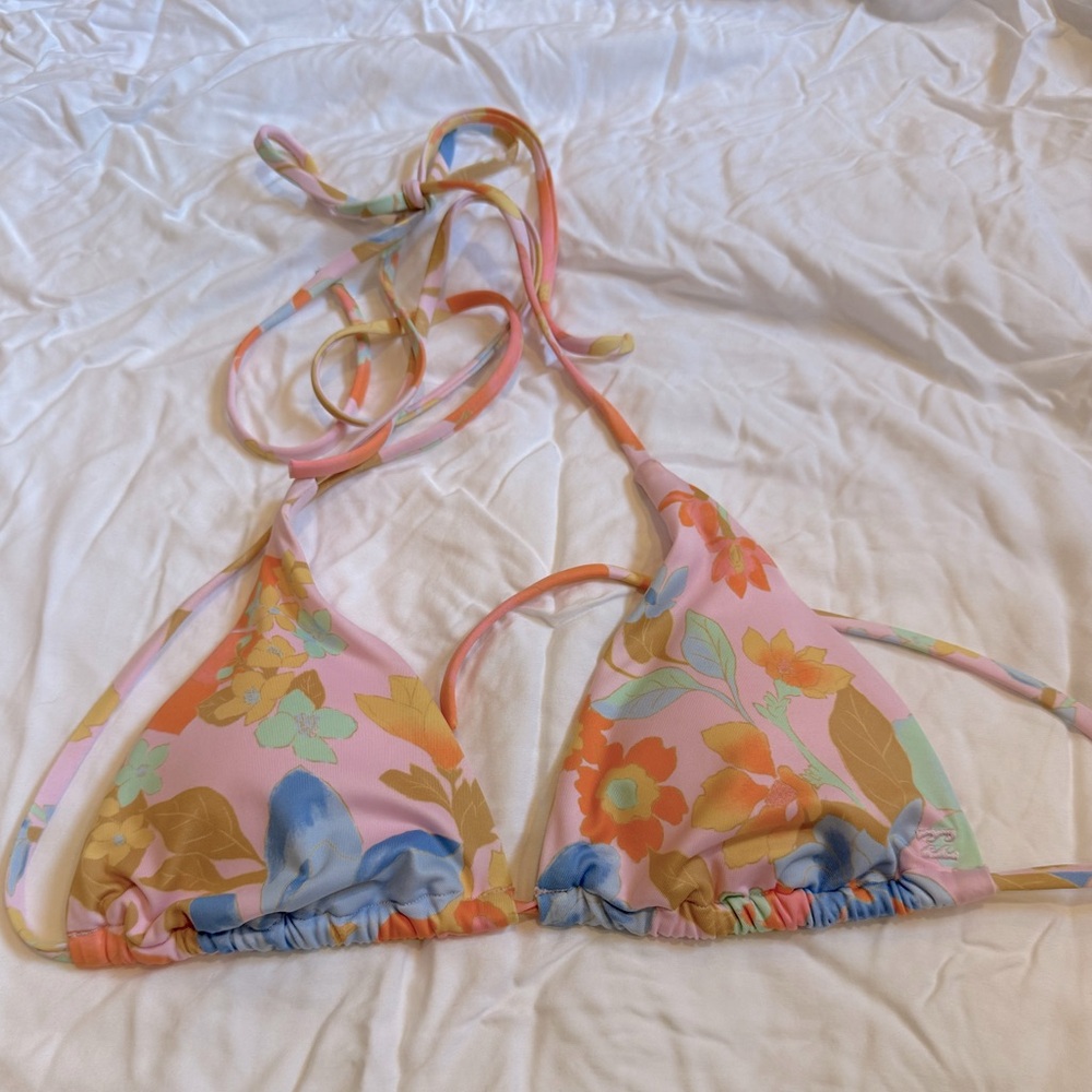 Size small sol searcher string top